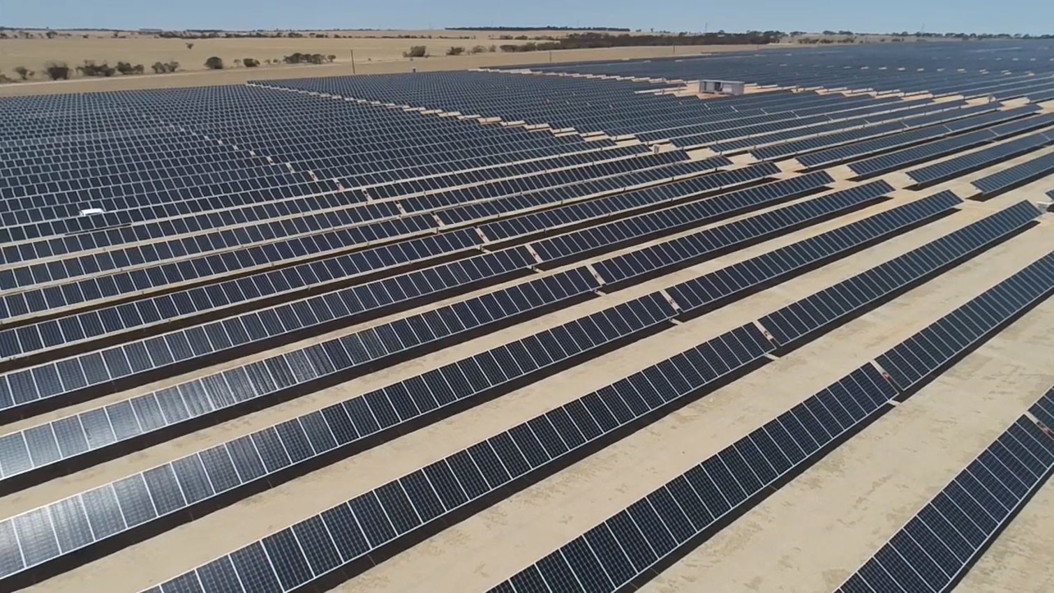 merredin solar farm now generating electricity